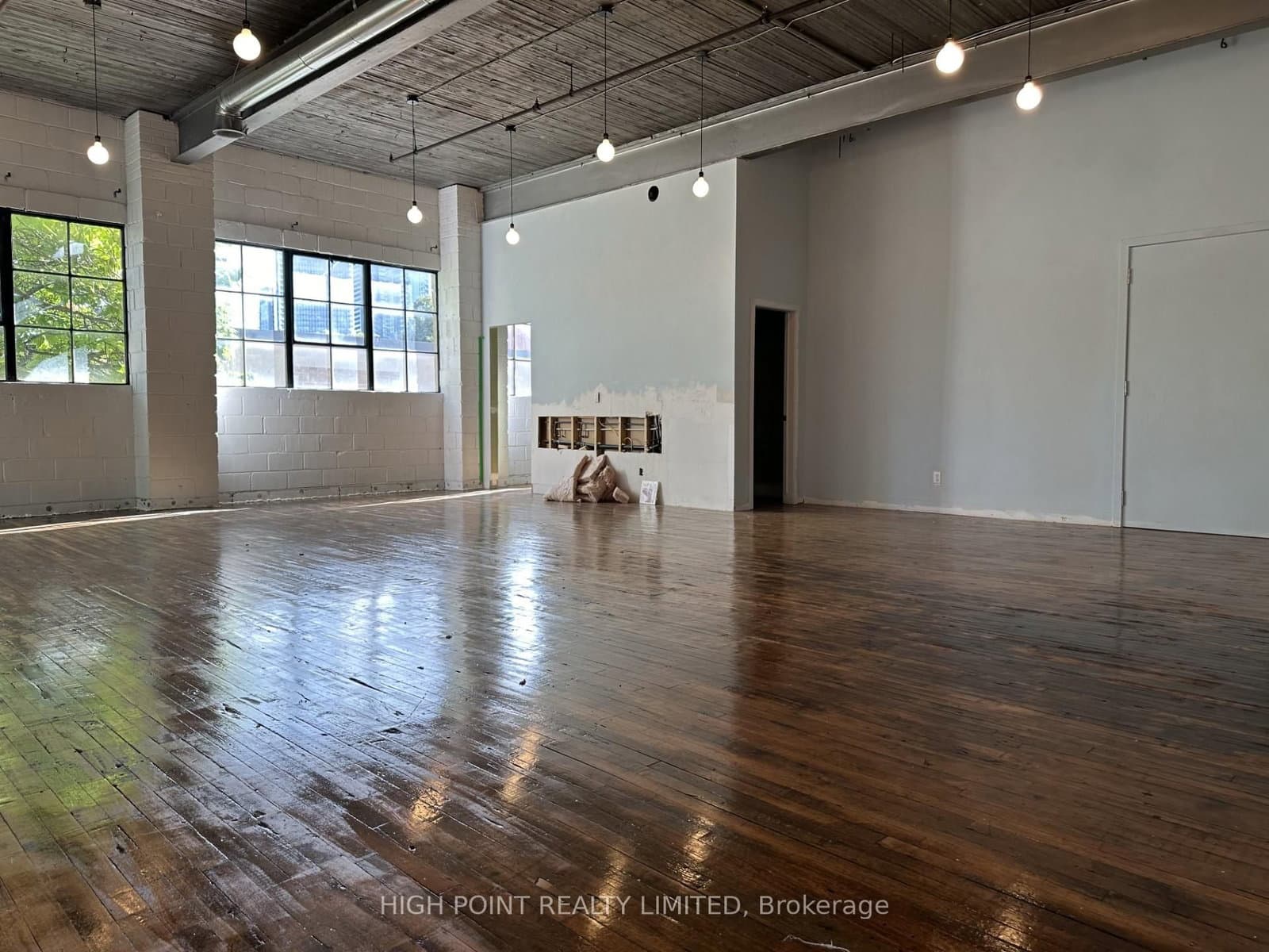 777 Richmond Street W, Unit 2028 thumbnail 6