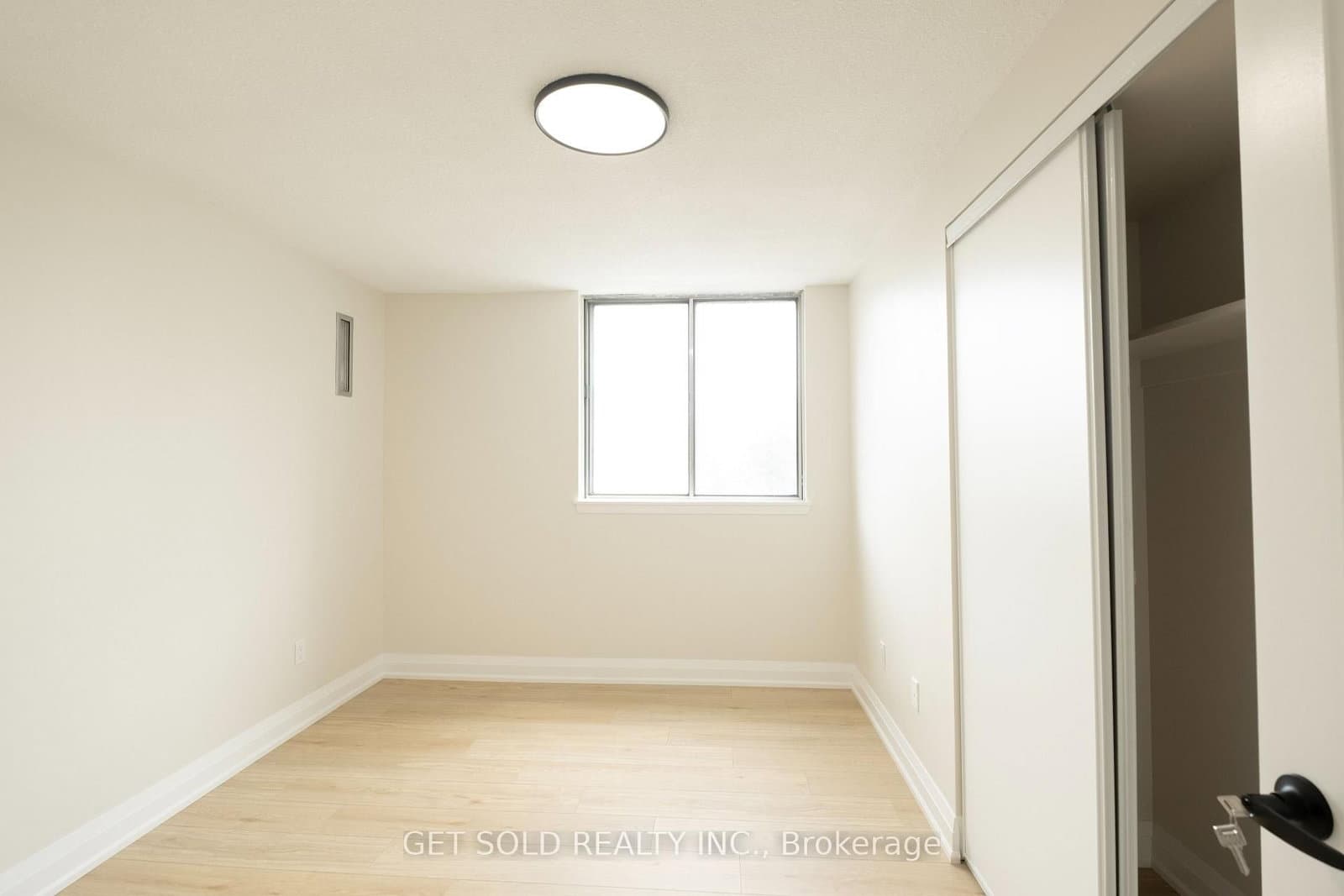 120 Dundalk Drive, Unit 405 thumbnail 15
