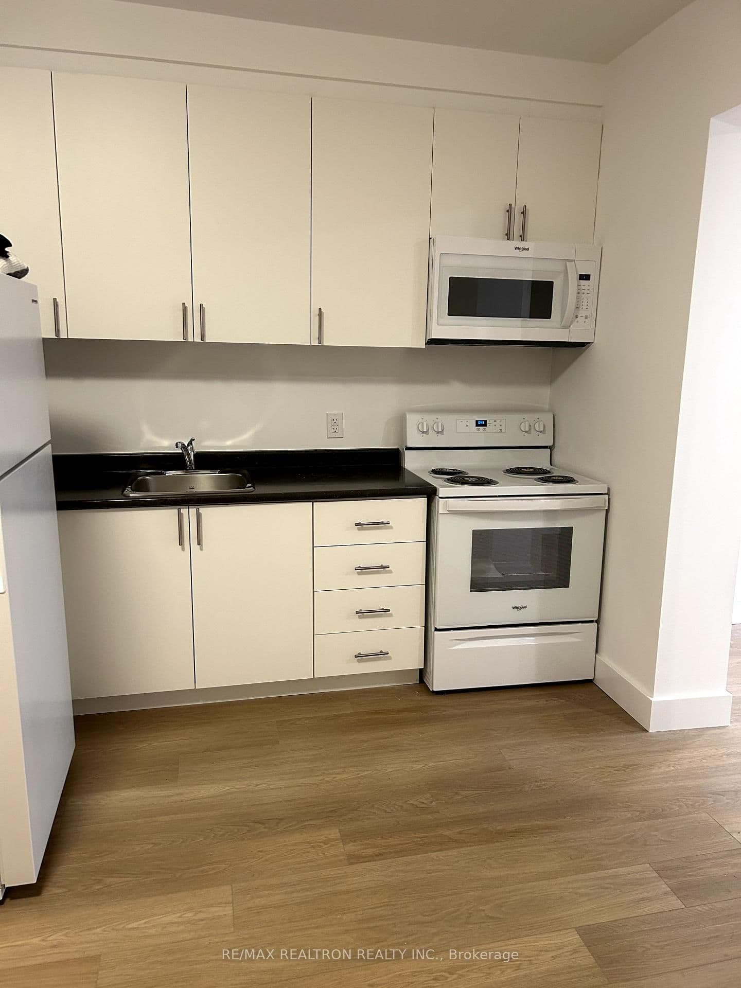 1293 Gerrard Street E, Unit 1 thumbnail 10