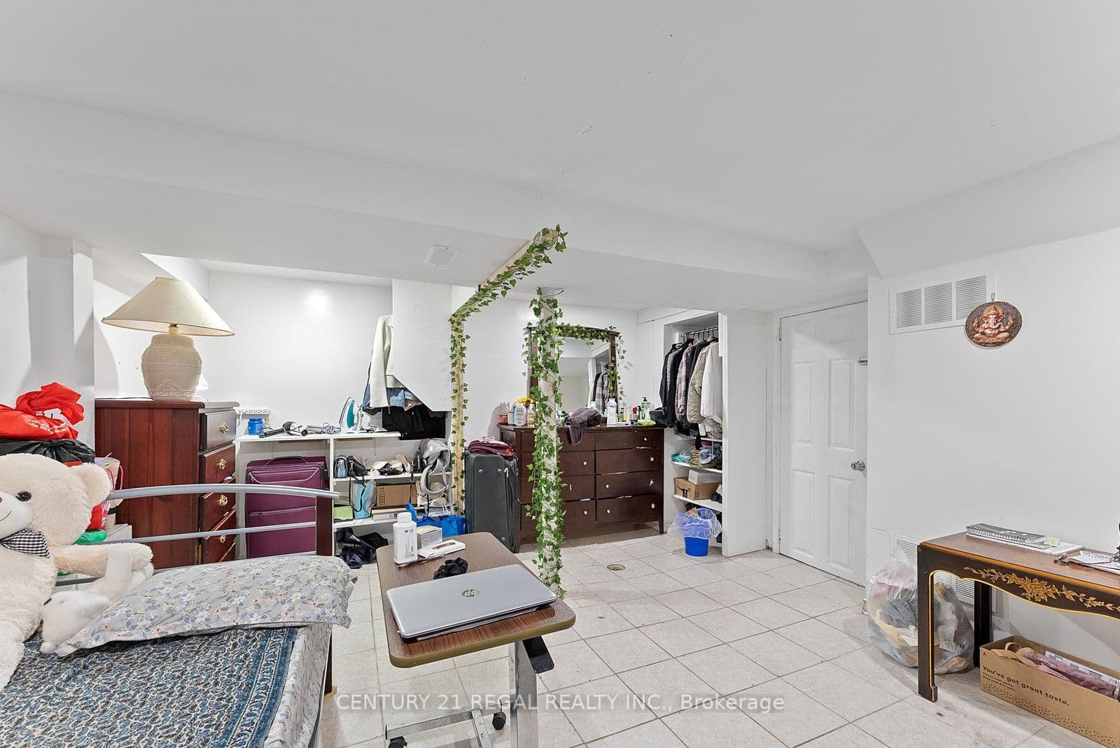 106 FLORA Drive thumbnail 28