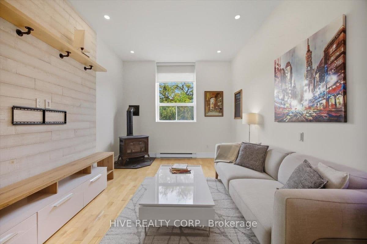 957 Broadview Avenue, Unit D thumbnail 11
