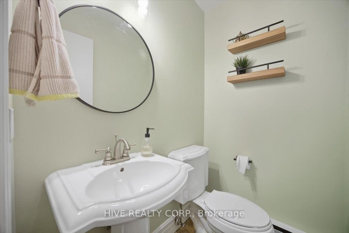 957 Broadview Avenue, Unit D thumbnail 15