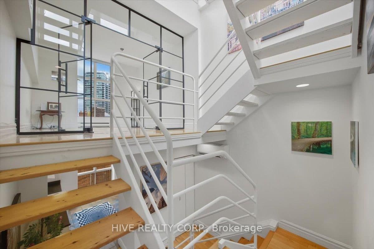 957 Broadview Avenue, Unit D thumbnail 28