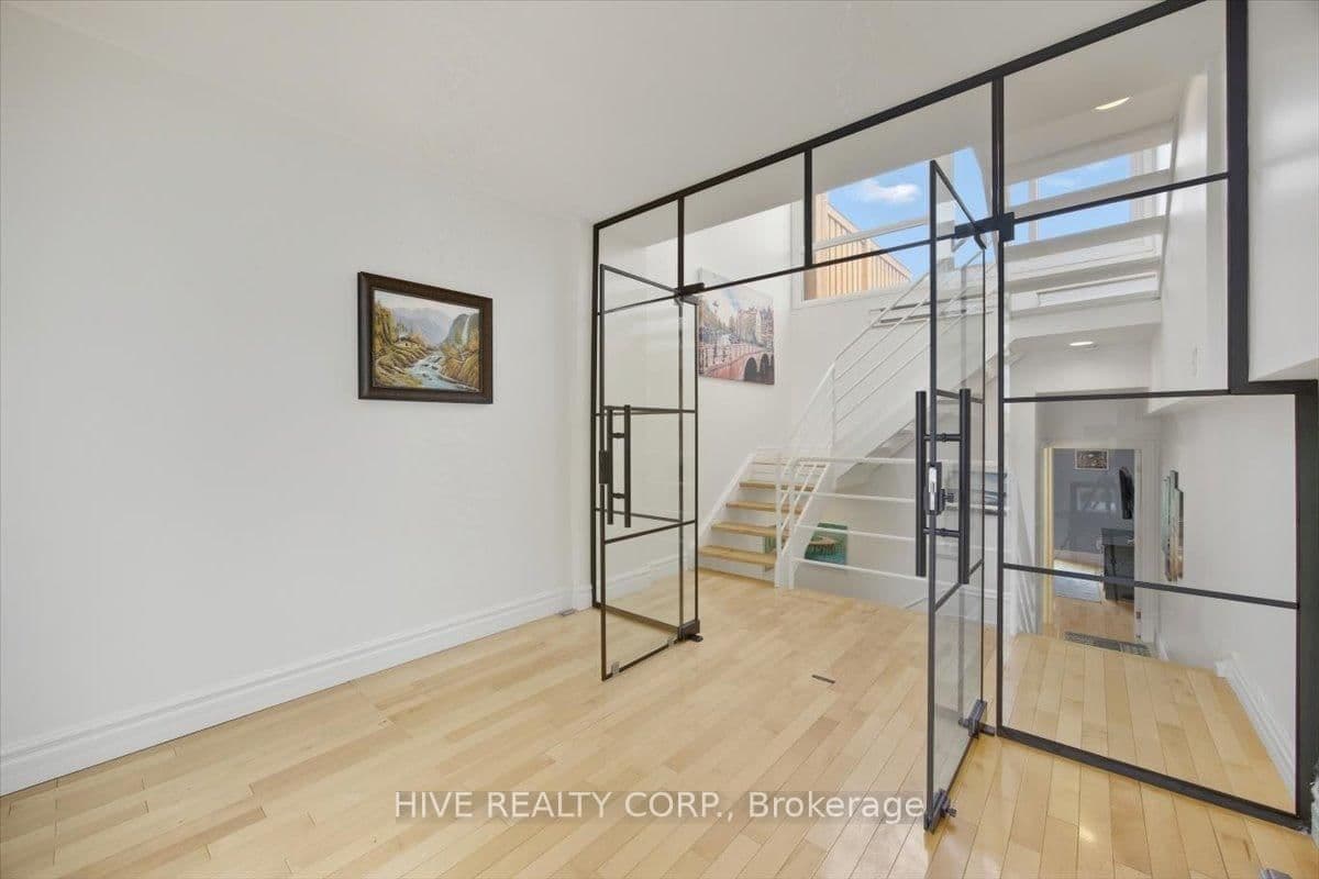 957 Broadview Avenue, Unit D thumbnail 32