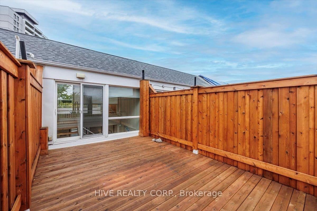 957 Broadview Avenue, Unit D thumbnail 38