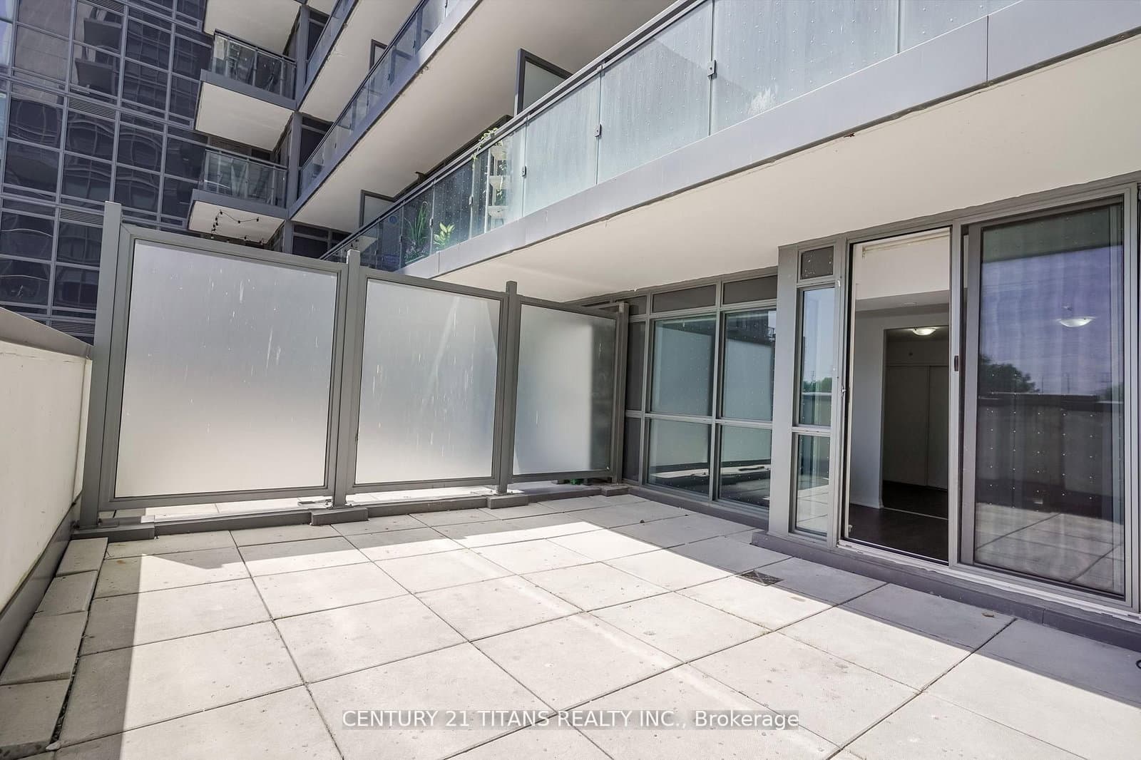 30 Meadowglen Place, Unit 203 thumbnail 18