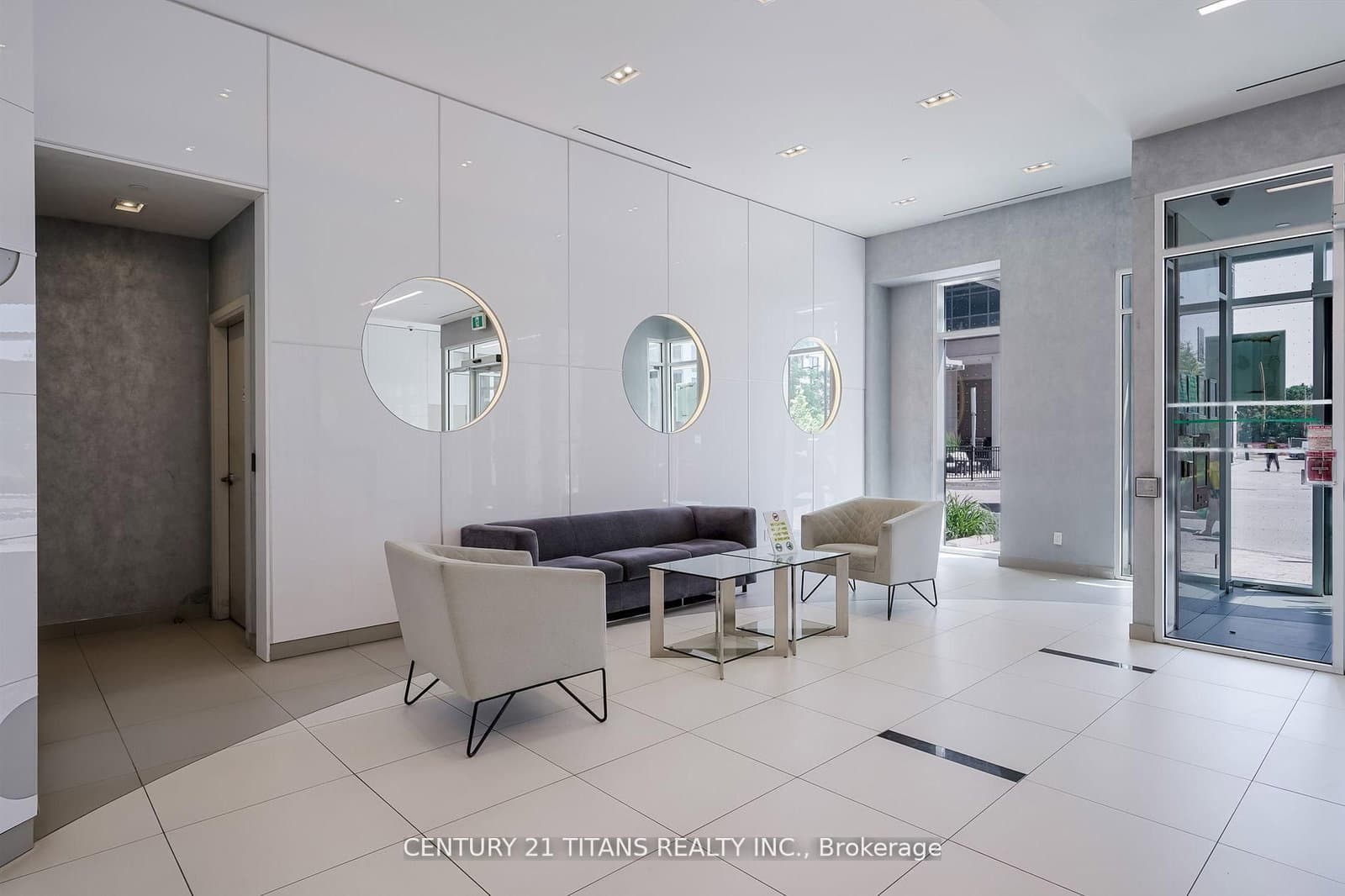 30 Meadowglen Place, Unit 203 thumbnail 2