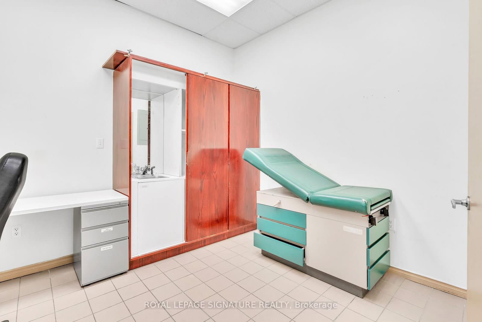 3155 Eglinton Avenue E, Unit 4 thumbnail 5