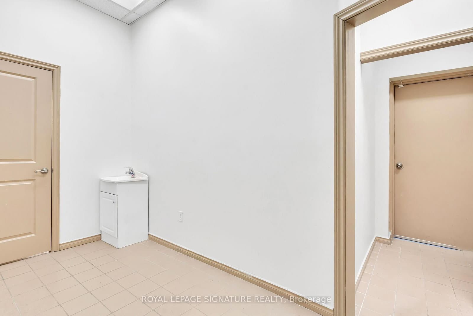 3155 Eglinton Avenue E, Unit 4 thumbnail 7