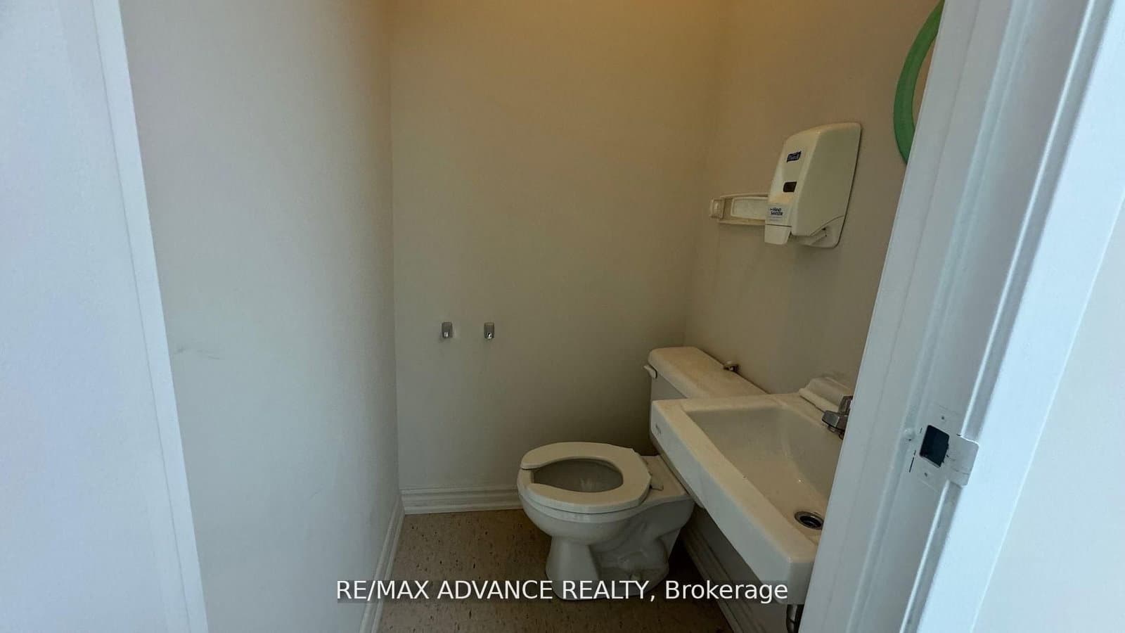 4245 Sheppard Avenue E, Unit Unit 6 thumbnail 4