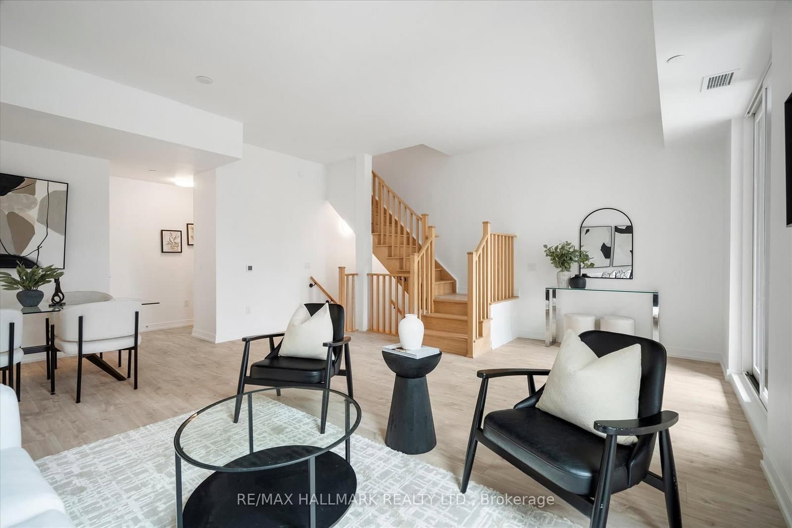 170 Clonmore Avenue, Unit 3 thumbnail 9