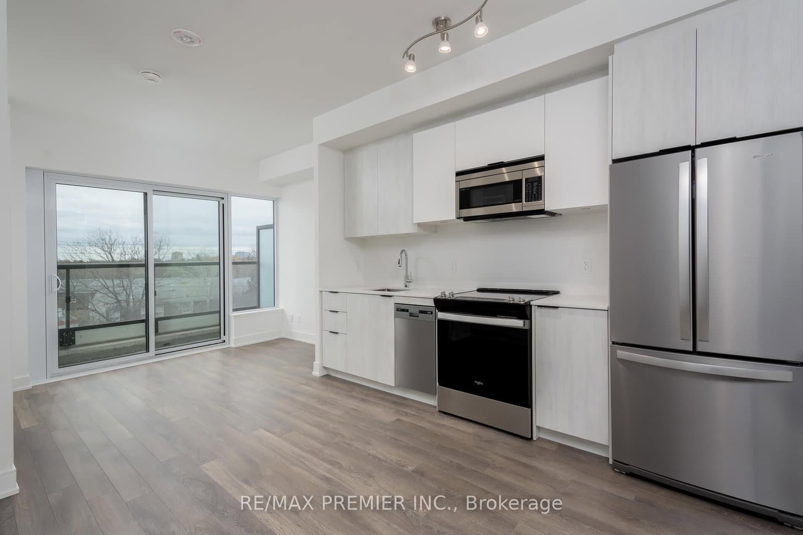 1350 Ellesmere Road, Unit 320 thumbnail 11