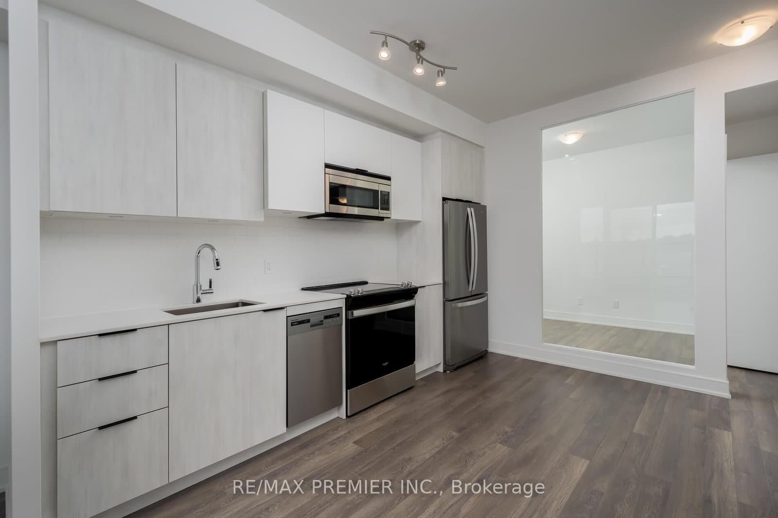 1350 Ellesmere Road, Unit 320 thumbnail 13
