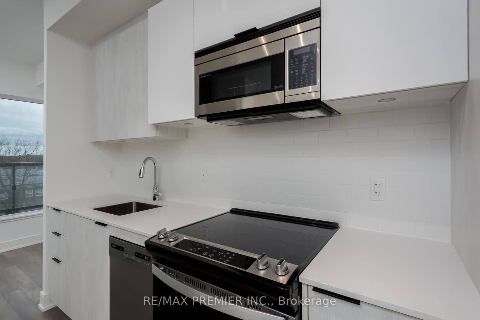 1350 Ellesmere Road, Unit 320 thumbnail 14
