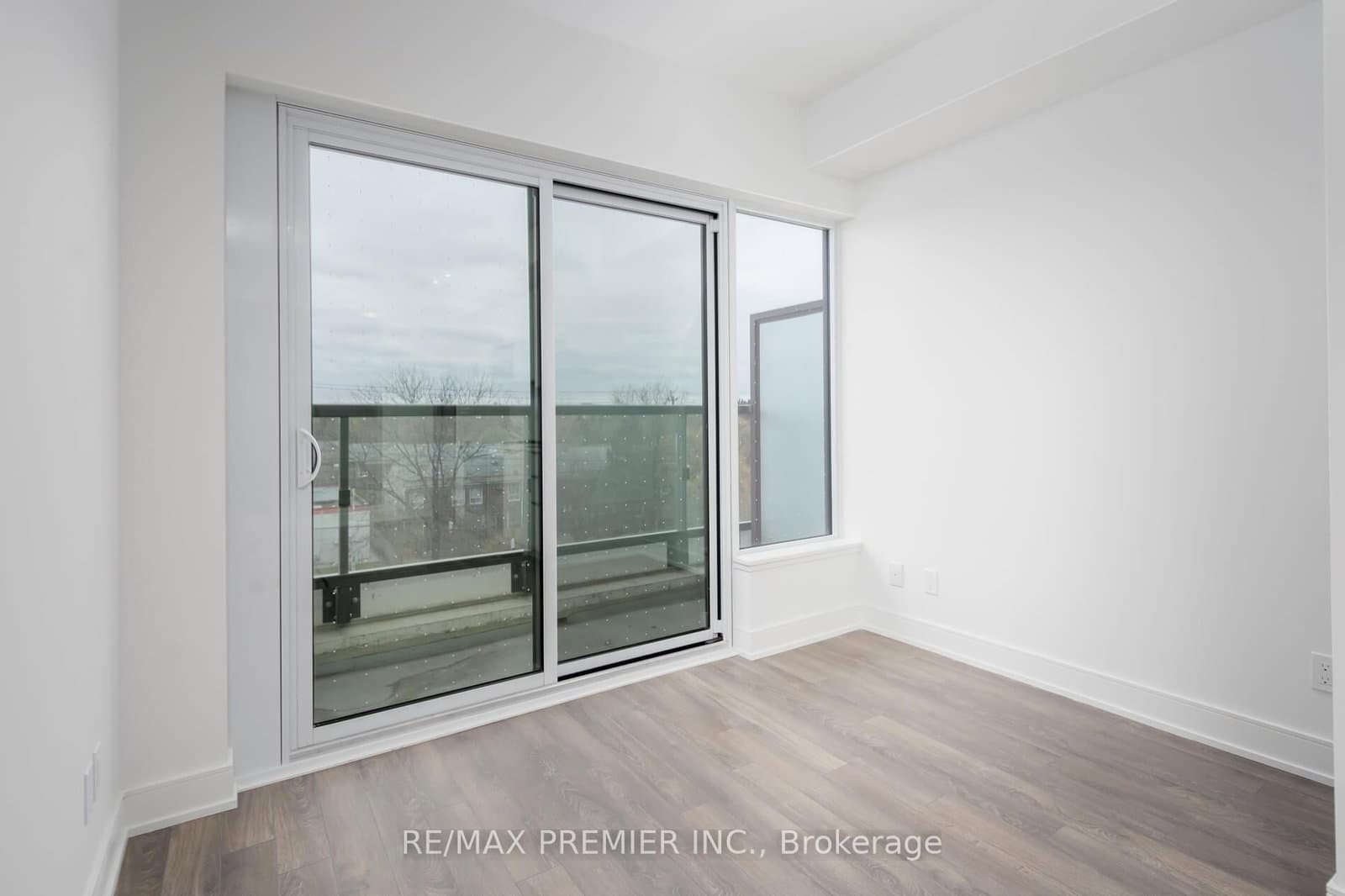 1350 Ellesmere Road, Unit 320 thumbnail 15