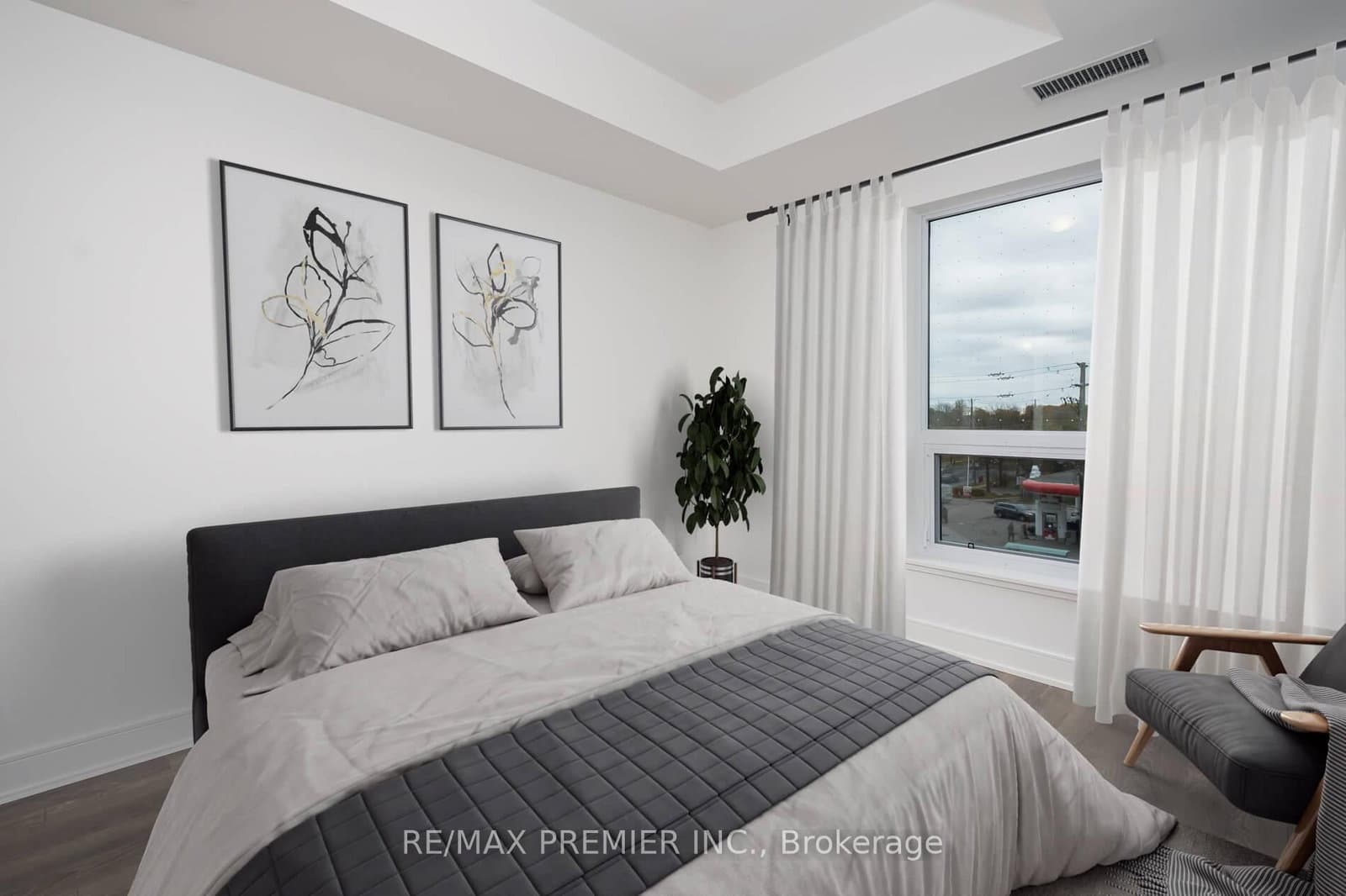1350 Ellesmere Road, Unit 320 thumbnail 19