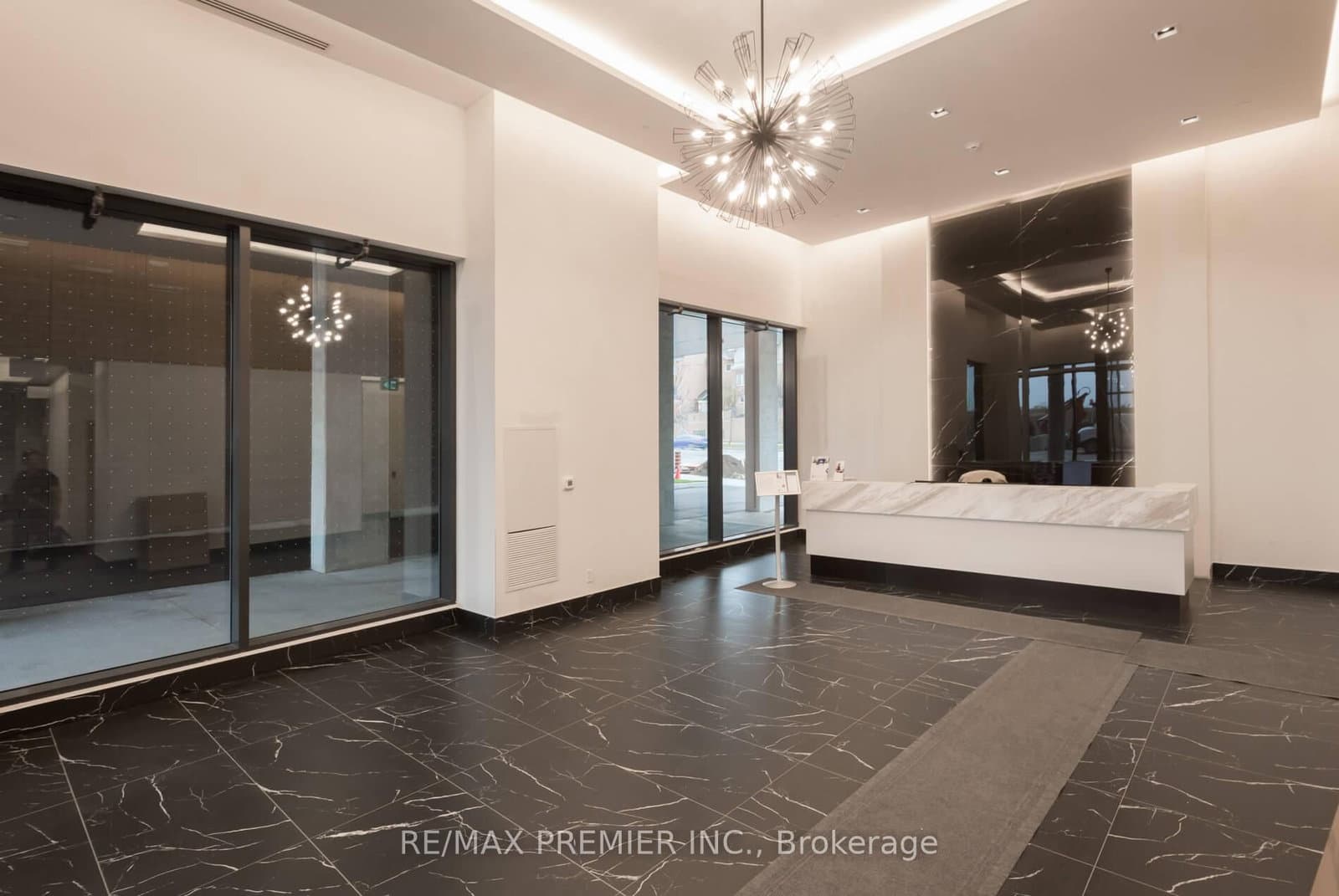 1350 Ellesmere Road, Unit 320 thumbnail 5