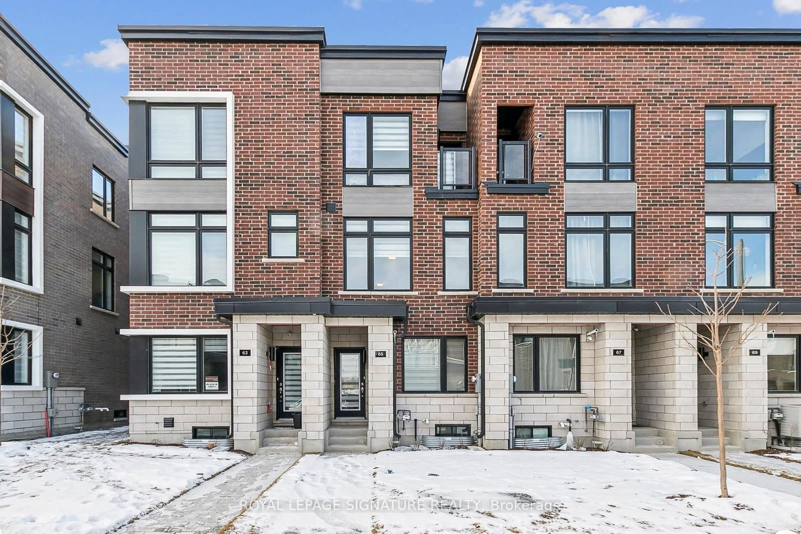 65 Akil Thomas Gardens - Image 1
