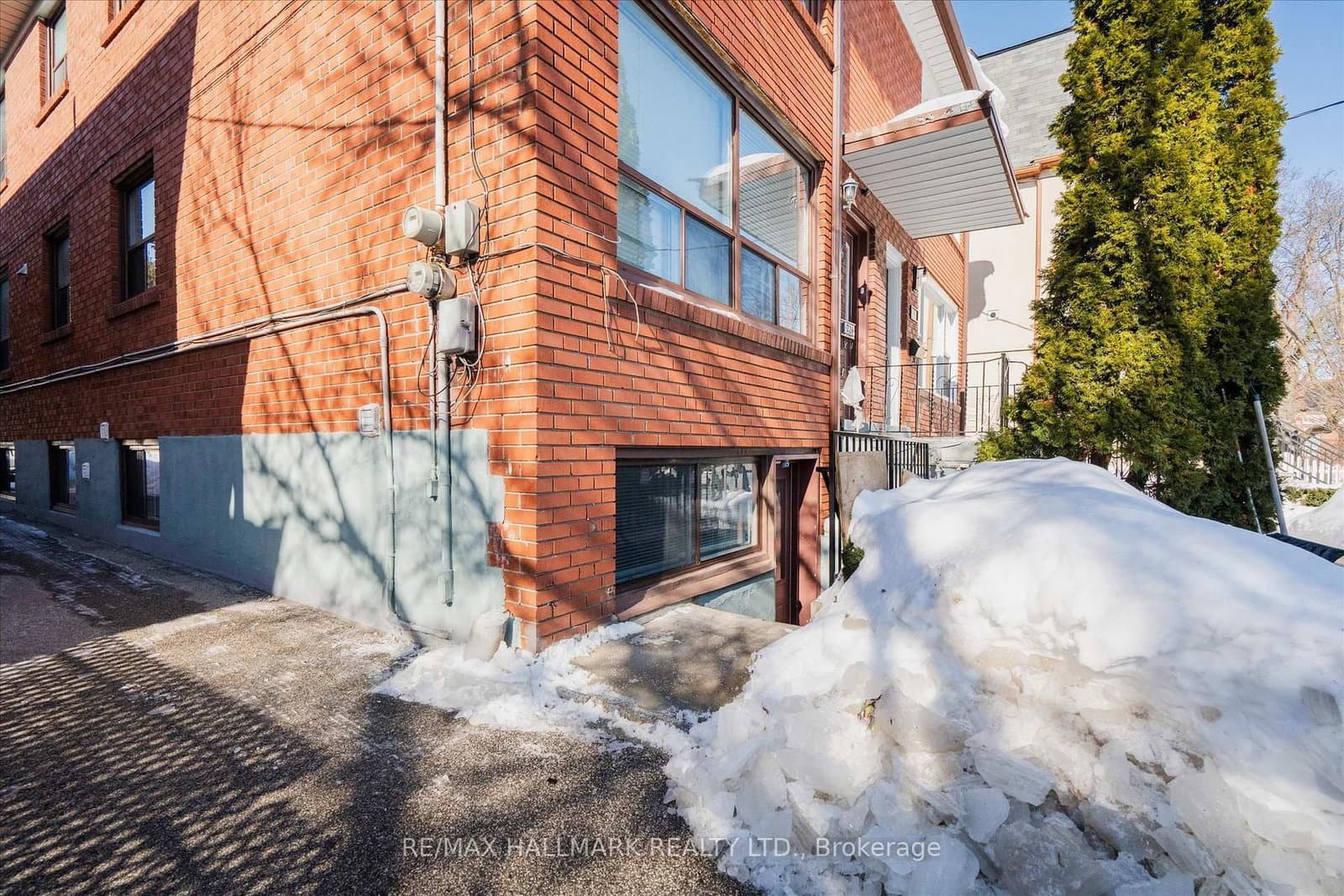 224 Pickering Street, Unit Lower Bach thumbnail 2