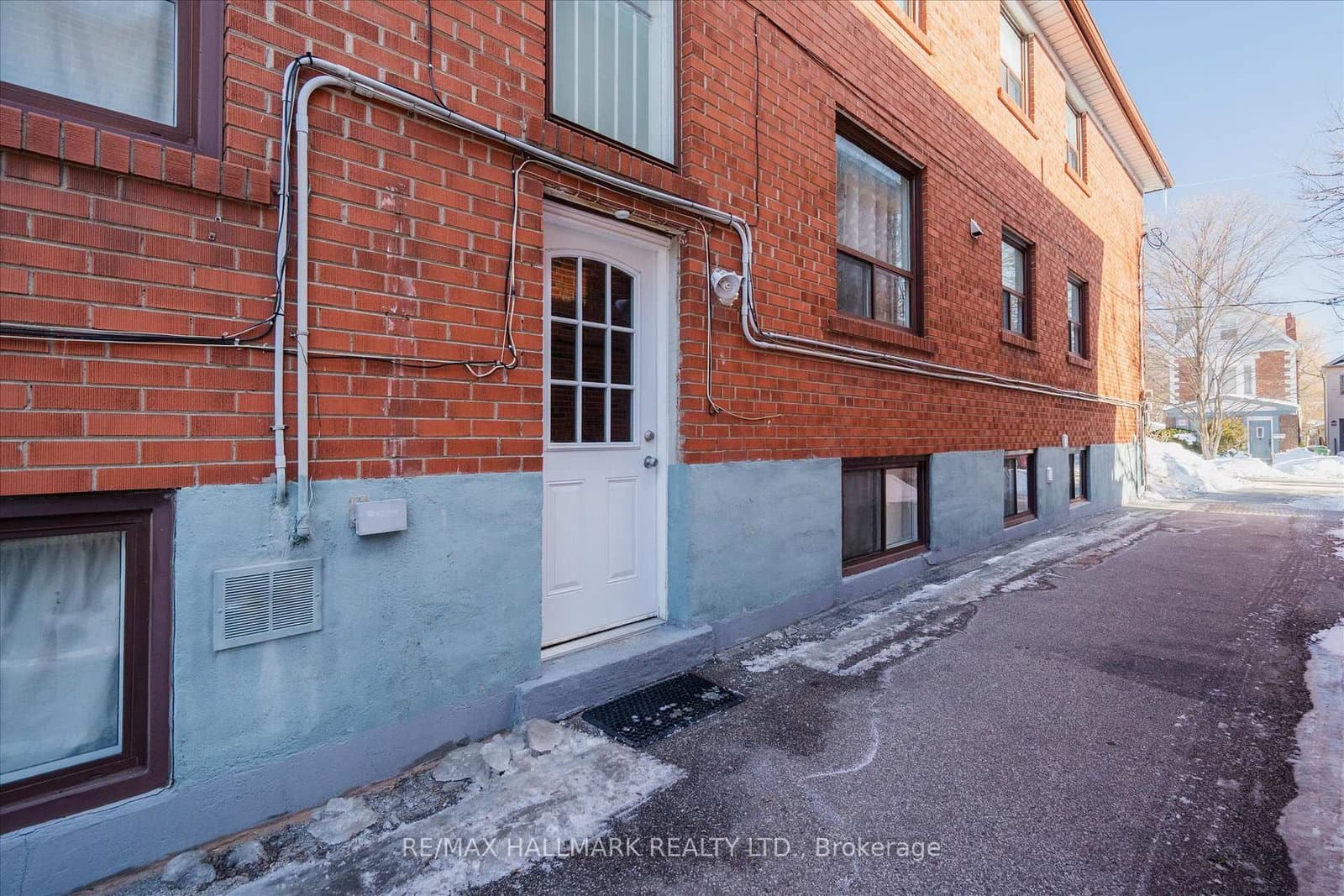 224 Pickering Street, Unit Lower Bach thumbnail 3