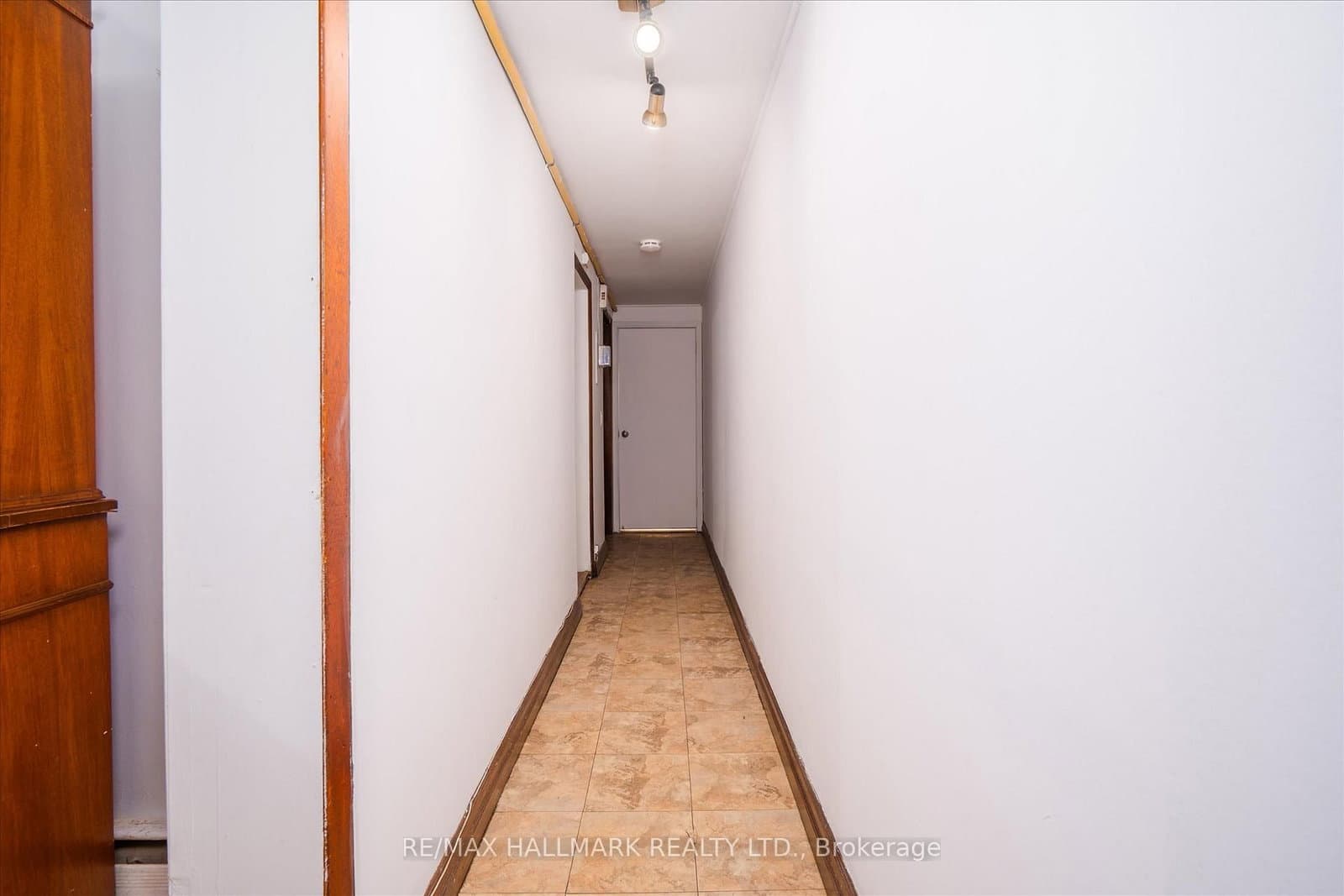 224 Pickering Street, Unit Lower Bach thumbnail 4