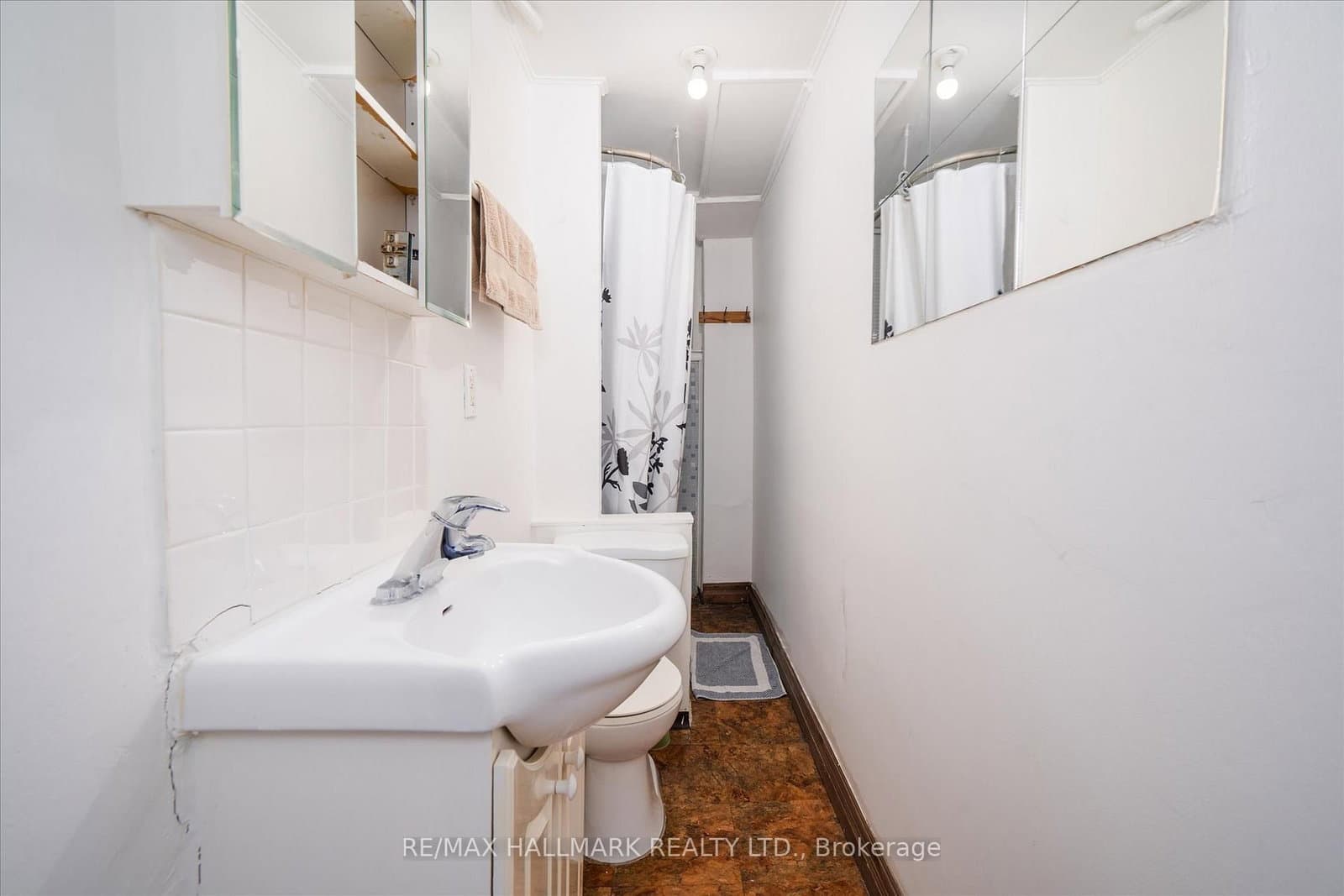 224 Pickering Street, Unit Lower Bach thumbnail 7