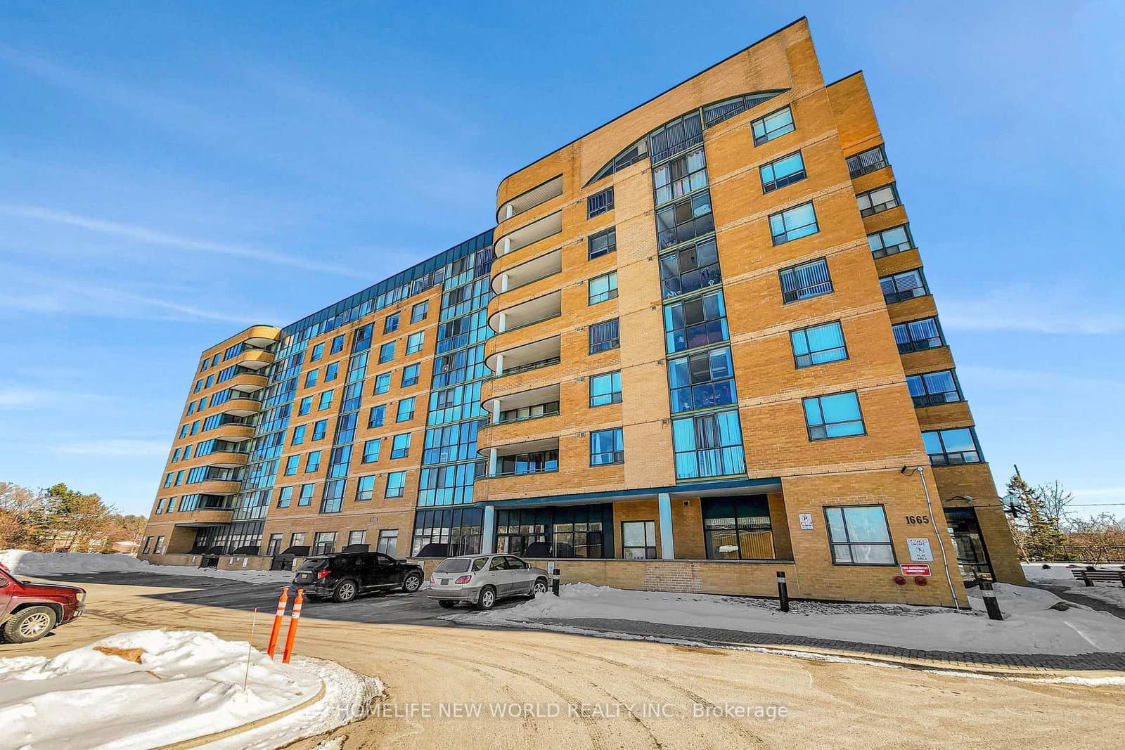 1665 Pickering Parkway, Unit 712 thumbnail 3