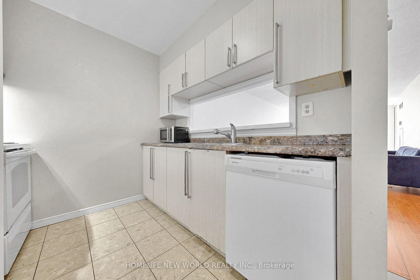 1665 Pickering Parkway, Unit 712 thumbnail 7