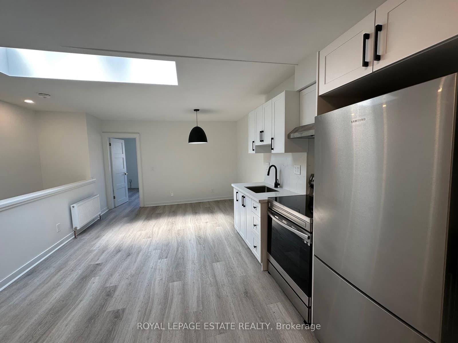 1007 Kingston Road thumbnail 17