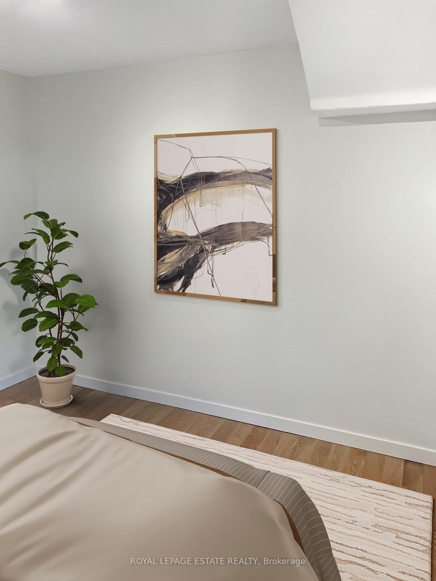 1007 Kingston Road thumbnail 34