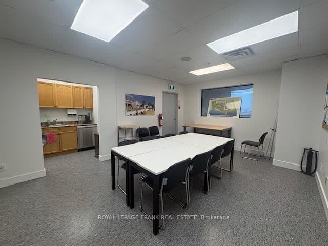 701 Rossland Road E, Unit 201 thumbnail 12