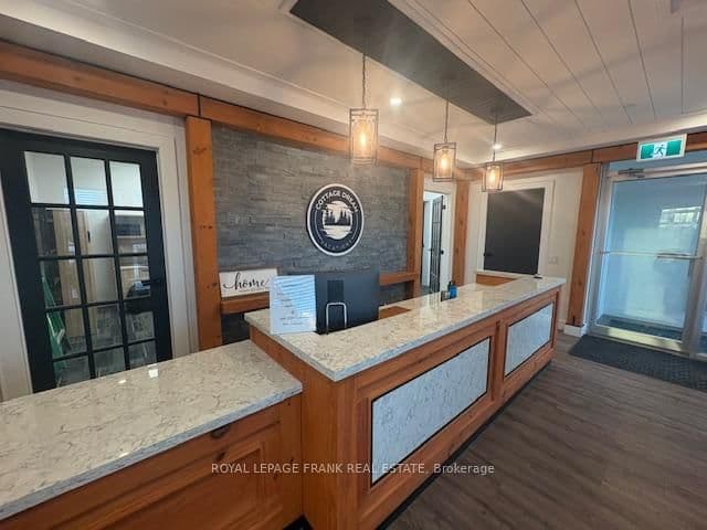 701 Rossland Road E, Unit 201 thumbnail 4