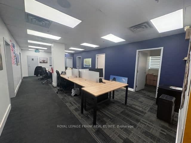 701 Rossland Road E, Unit 201 thumbnail 6