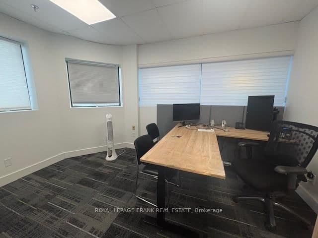 701 Rossland Road E, Unit 201 thumbnail 7