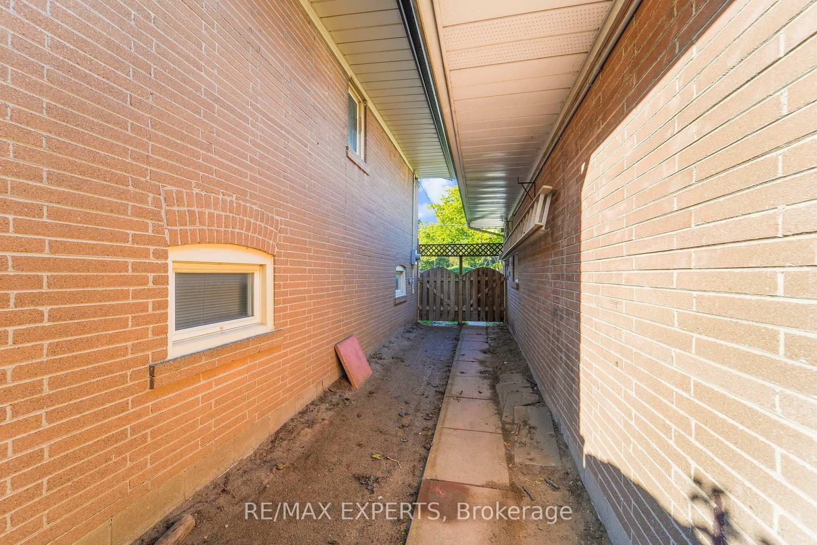 19 Duncombe Boulevard thumbnail 12