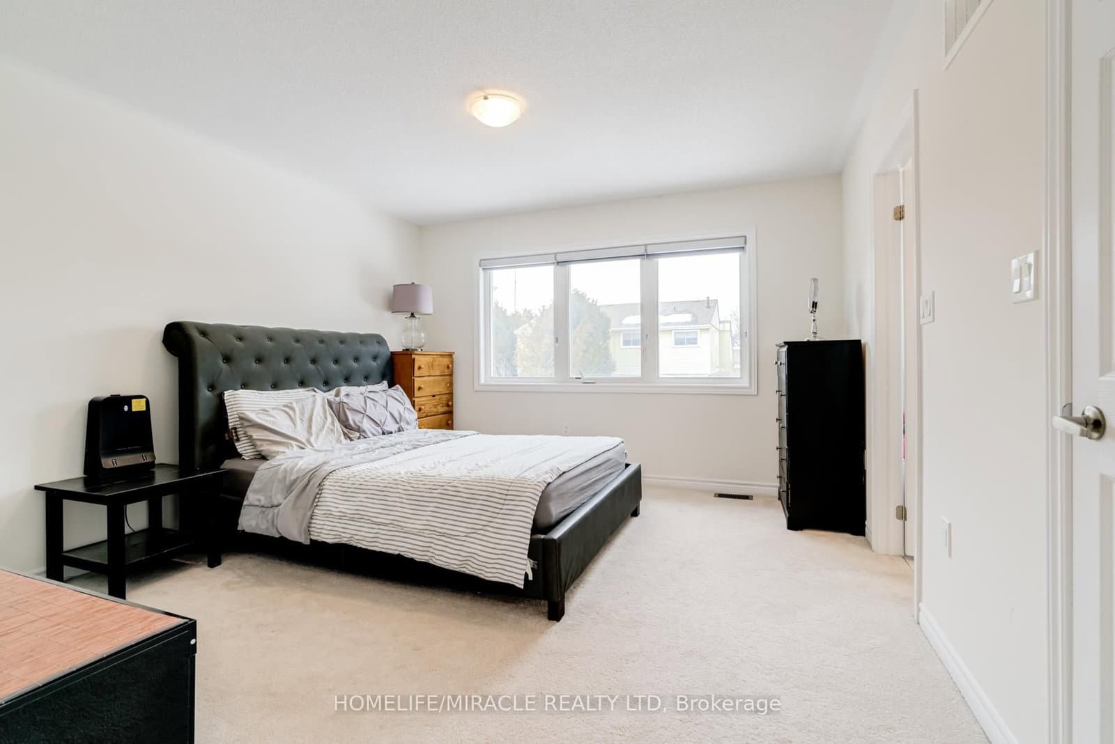 283 Fleetwood Drive thumbnail 23