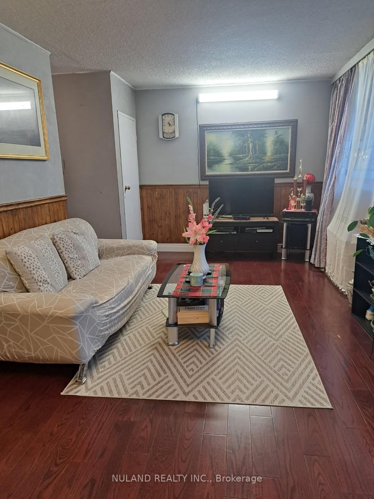 665 Kennedy Road, Unit 307 thumbnail 10