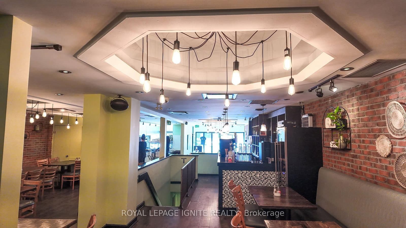 2024 Queen Street E, Unit 2022 thumbnail 8