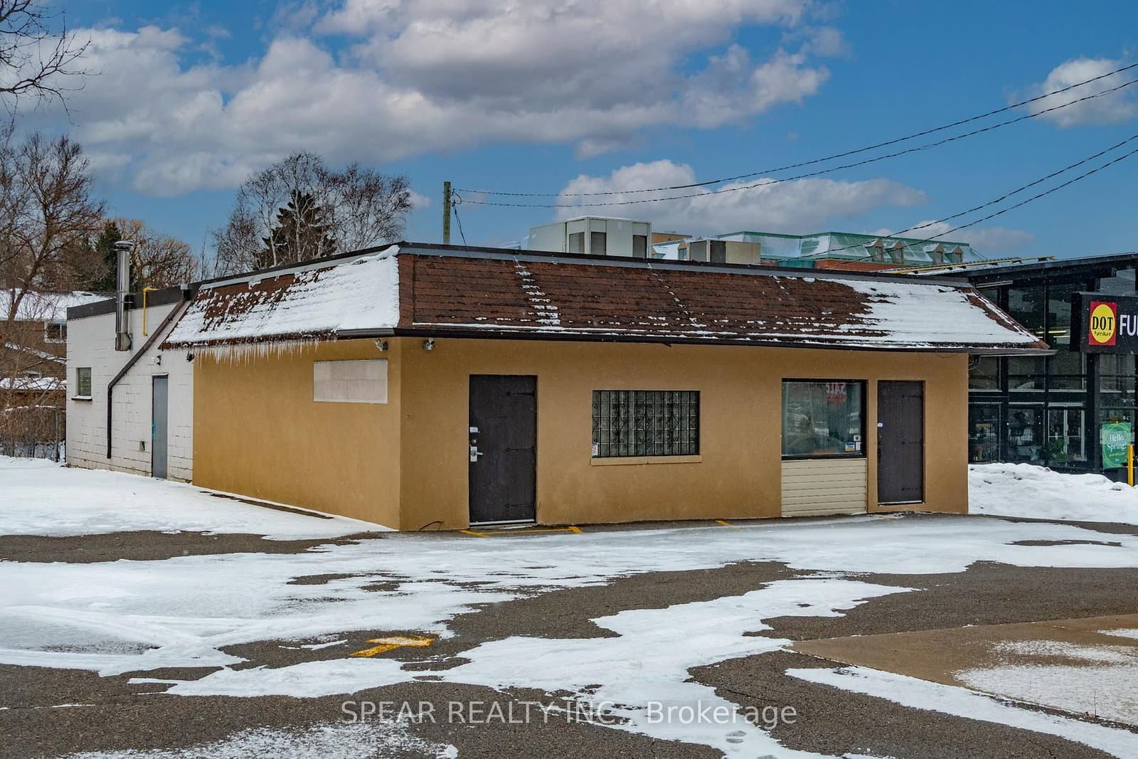 421 Dundas Street E thumbnail 4