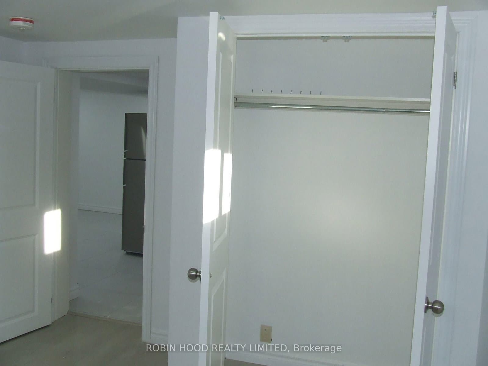 377 East Avenue E, Unit Basement thumbnail 12