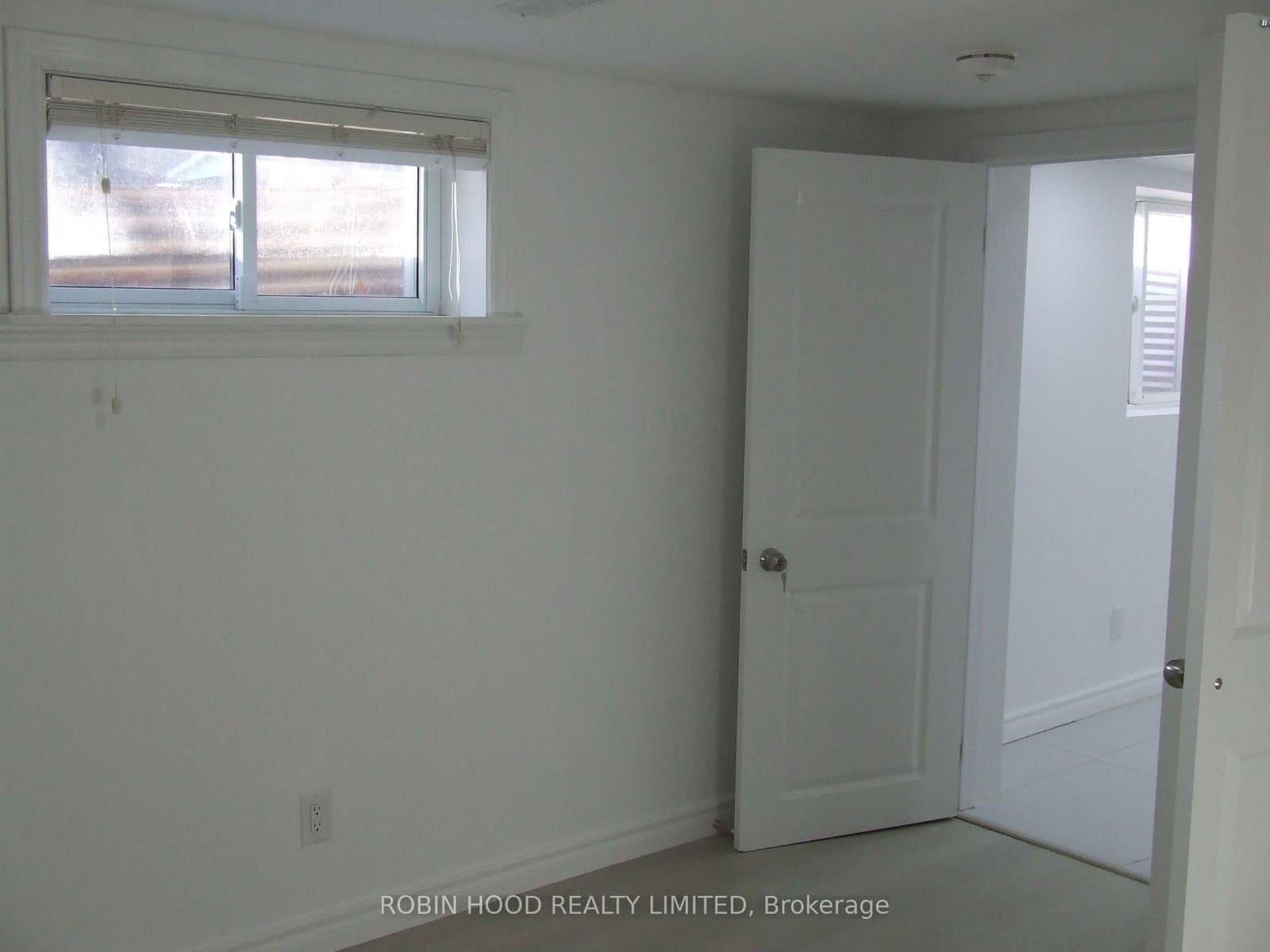 377 East Avenue E, Unit Basement thumbnail 7