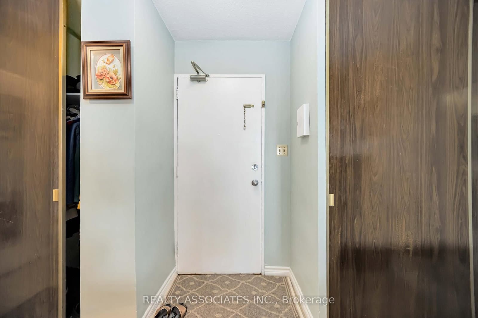 180 Markham Road, Unit 811 thumbnail 13