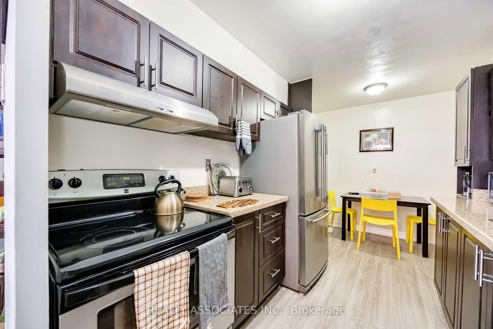 180 Markham Road, Unit 811 thumbnail 23