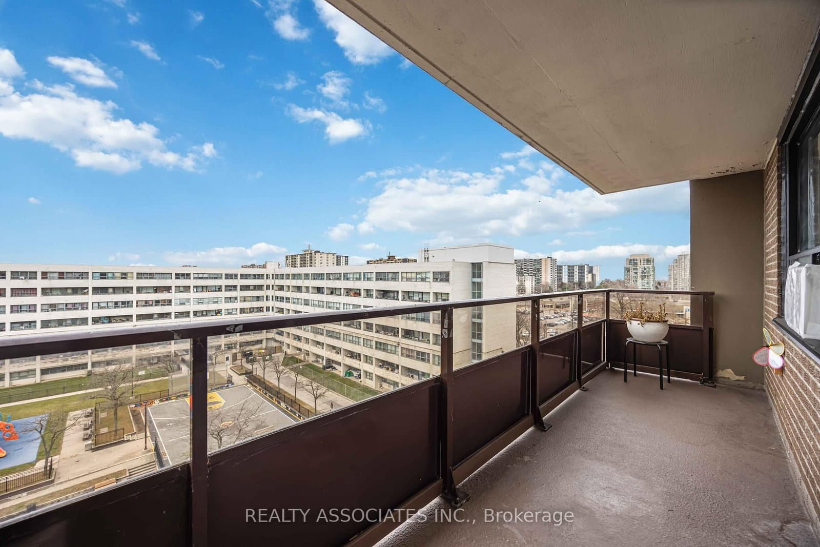 180 Markham Road, Unit 811 thumbnail 27