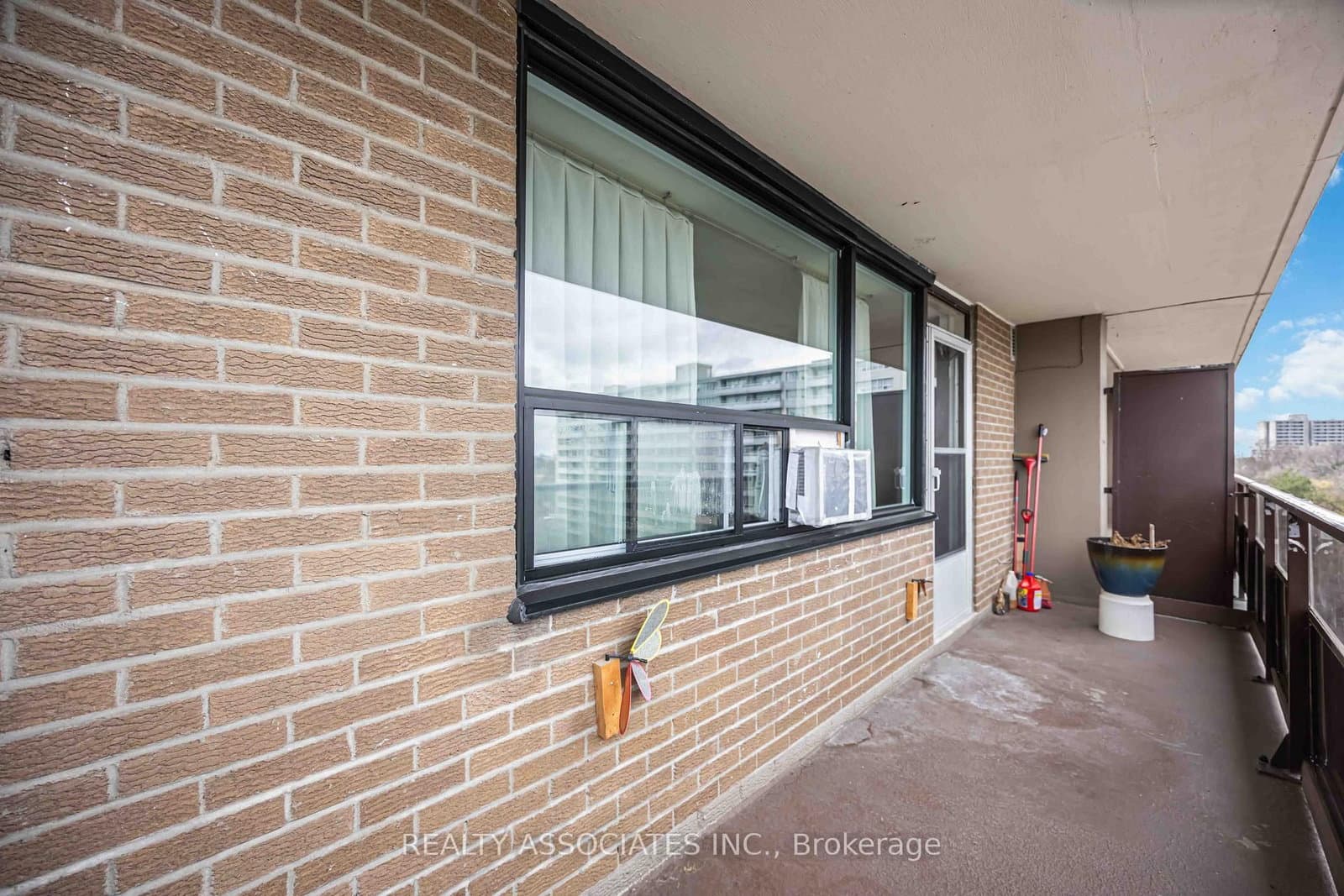 180 Markham Road, Unit 811 thumbnail 29