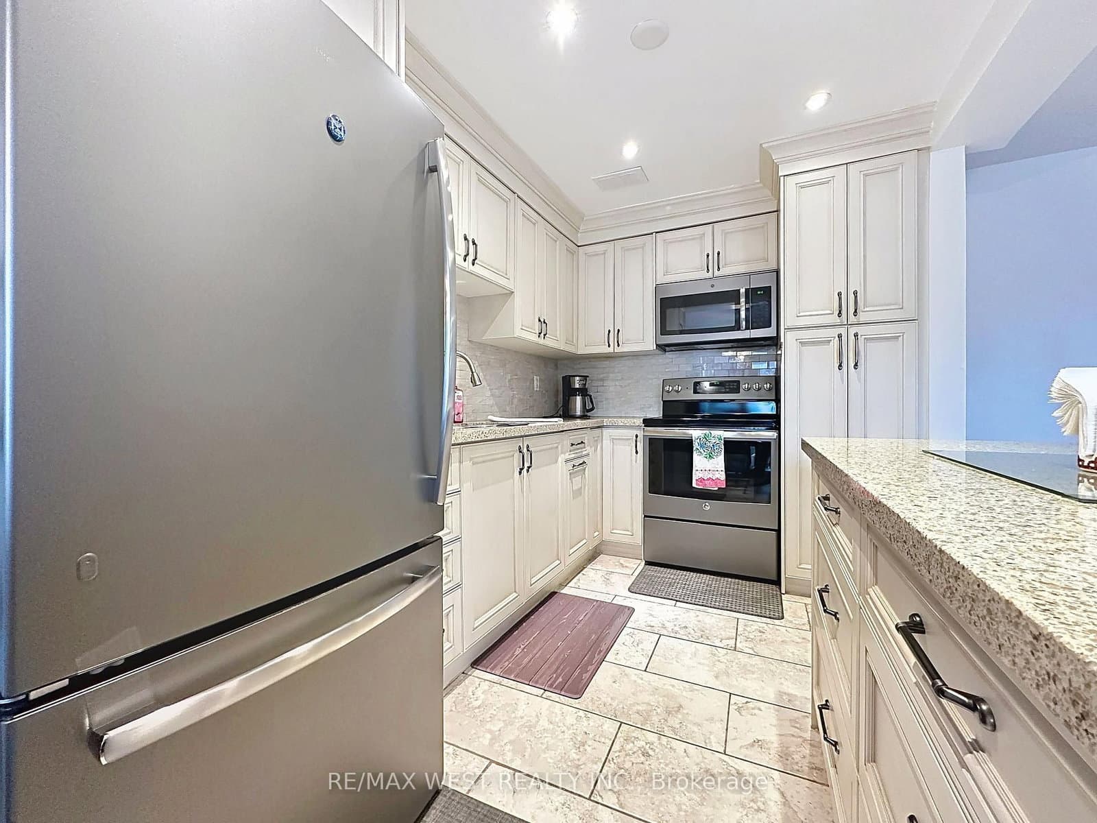 800 Kennedy Road, Unit 206 thumbnail 8