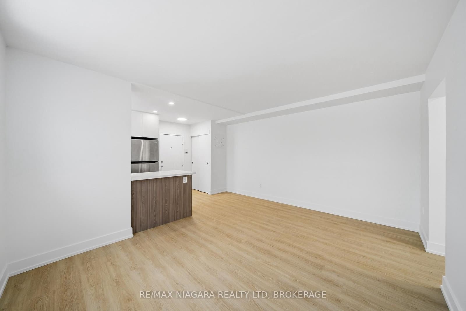 993 O'connor Drive, Unit Unit B thumbnail 6