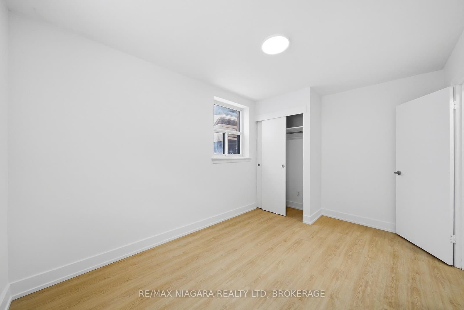 993 O'connor Drive, Unit Unit B thumbnail 9