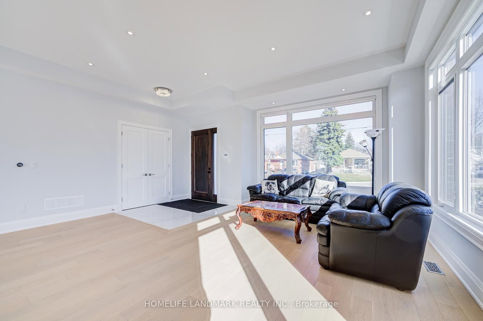 53 Saugeen Crescent thumbnail 4