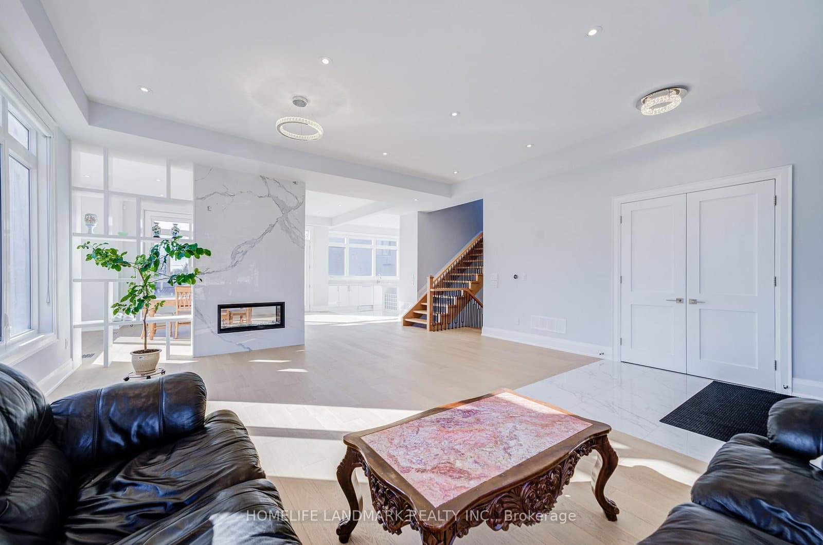53 Saugeen Crescent thumbnail 5